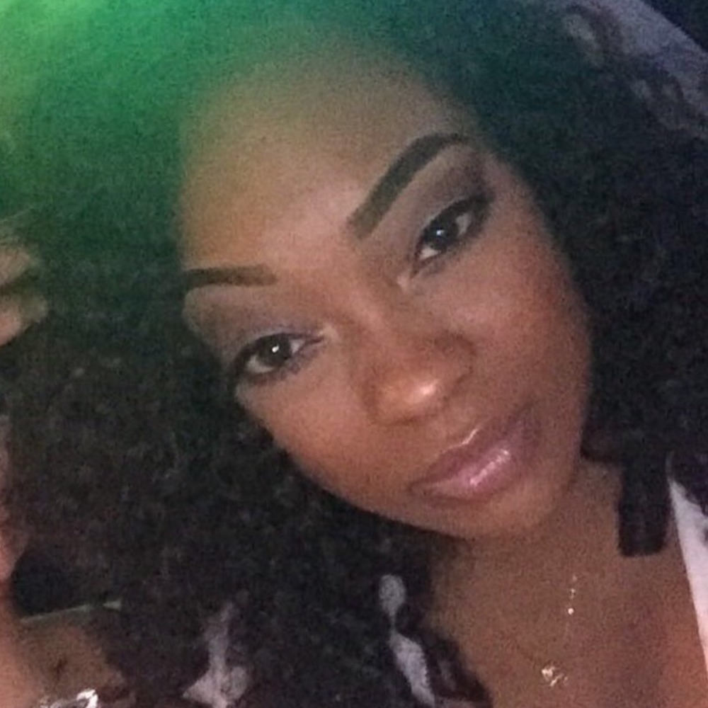 Meet your Posher, Latonja